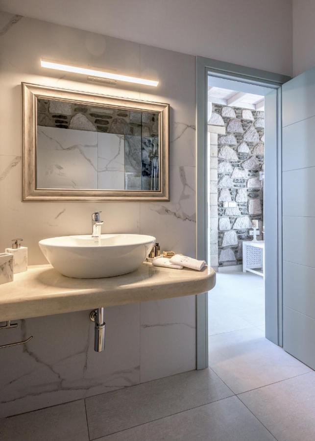 Hilltop Suites Milos Mytakas Exterior foto