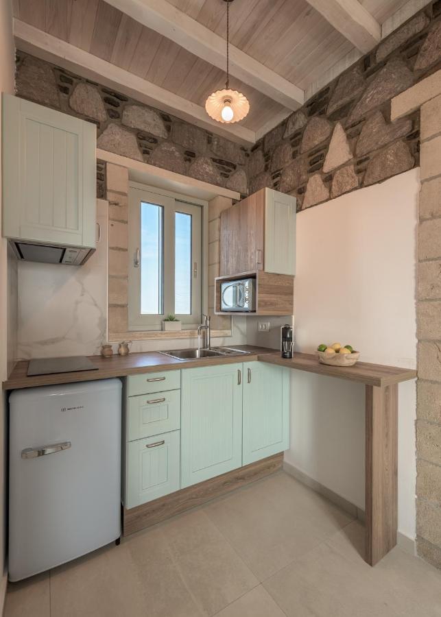 Hilltop Suites Milos Mytakas Exterior foto